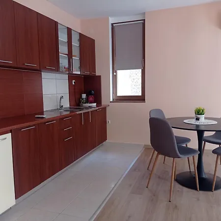 рая Apartment *